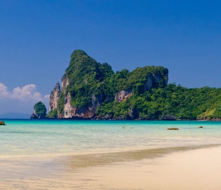 Loh Dalum Beach img